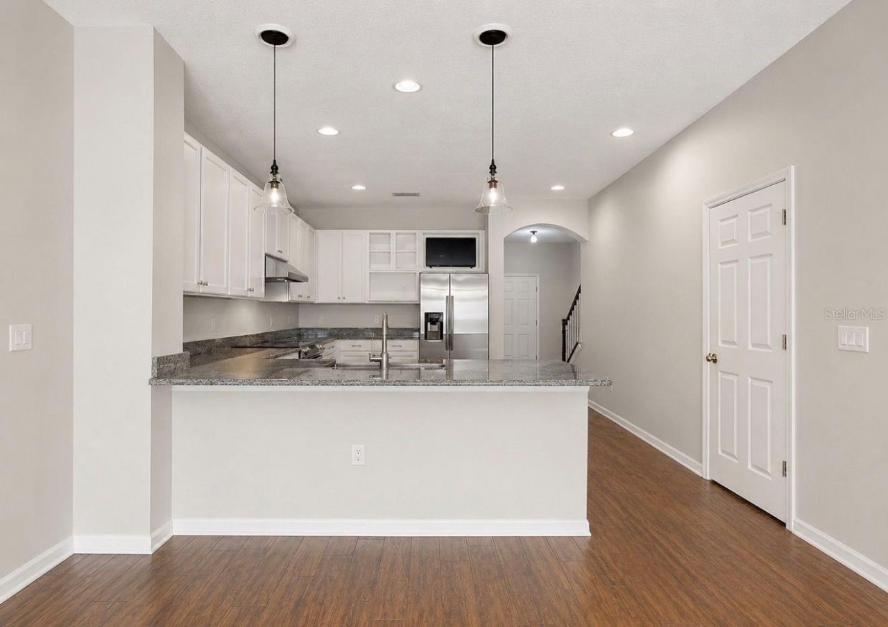 13101 Done Groven Drive, Dover, FL 33527 Photo