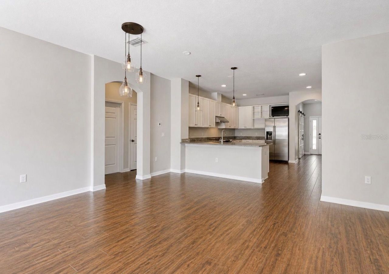 13101 Done Groven Drive, Dover, FL 33527 Photo