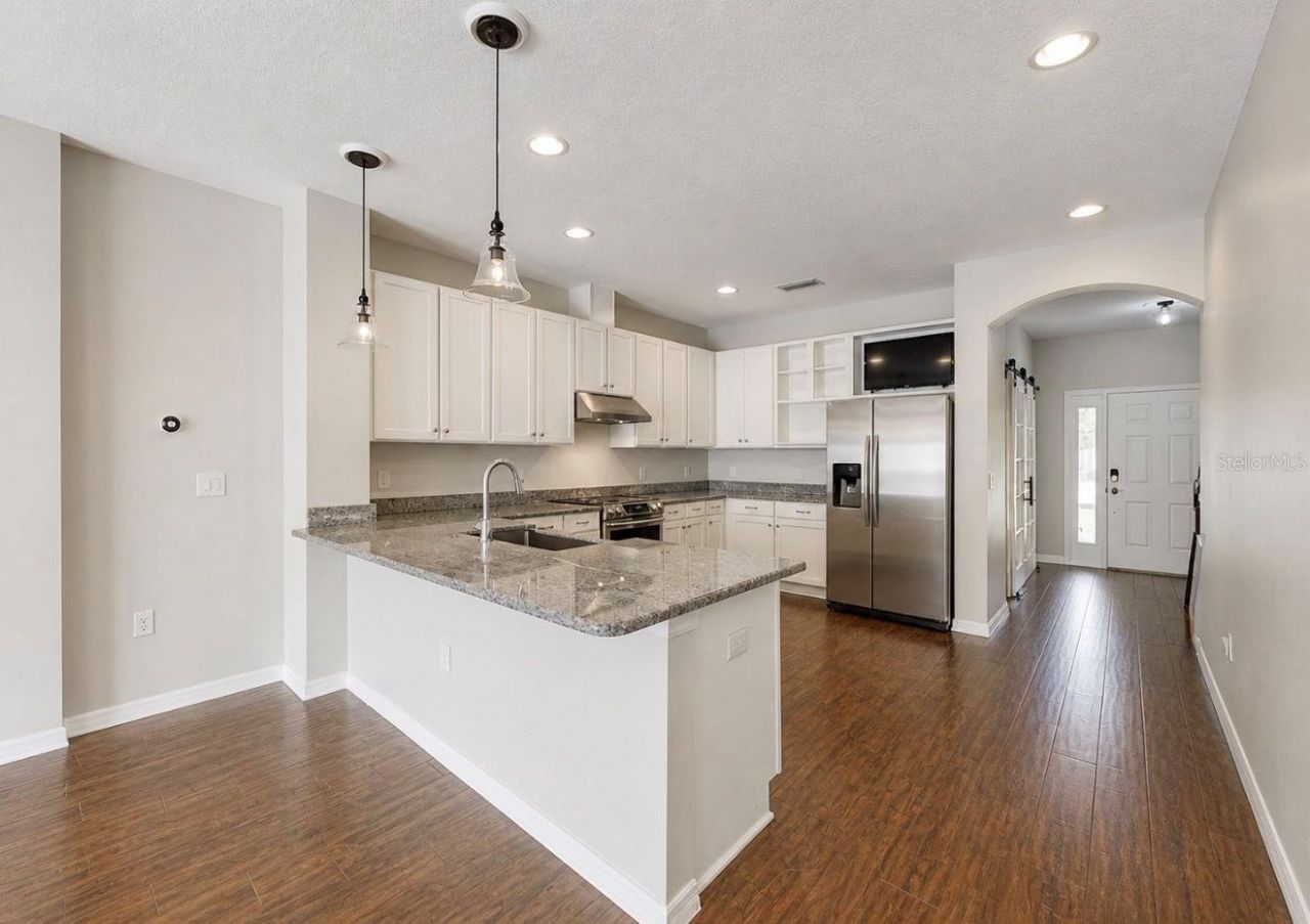 13101 Done Groven Drive, Dover, FL 33527 Photo