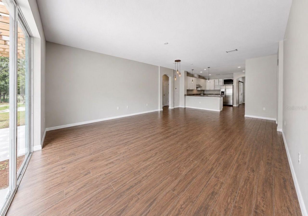 13101 Done Groven Drive, Dover, FL 33527 Photo