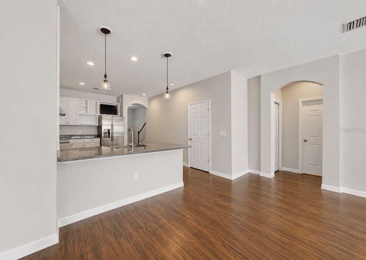 13101 Done Groven Drive, Dover, FL 33527 Photo