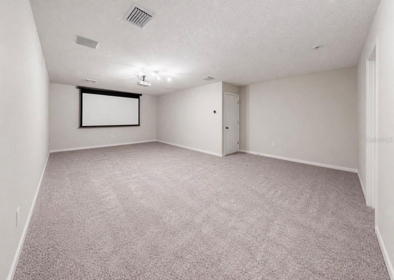 13101 Done Groven Drive, Dover, FL 33527 Photo