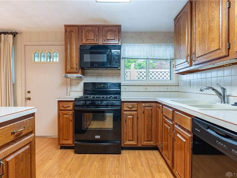 3785 Endover Road, Kettering, OH 45439 Photo 11