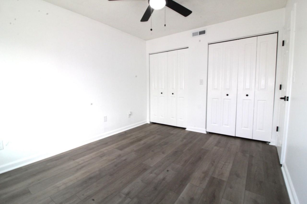 1200 Deer Creek Rd. Photo 13