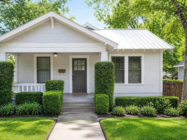 512 Academy DR , Austin, TX 78704