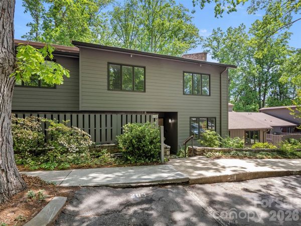 203 Crowfields Drive, Asheville, NC 28803