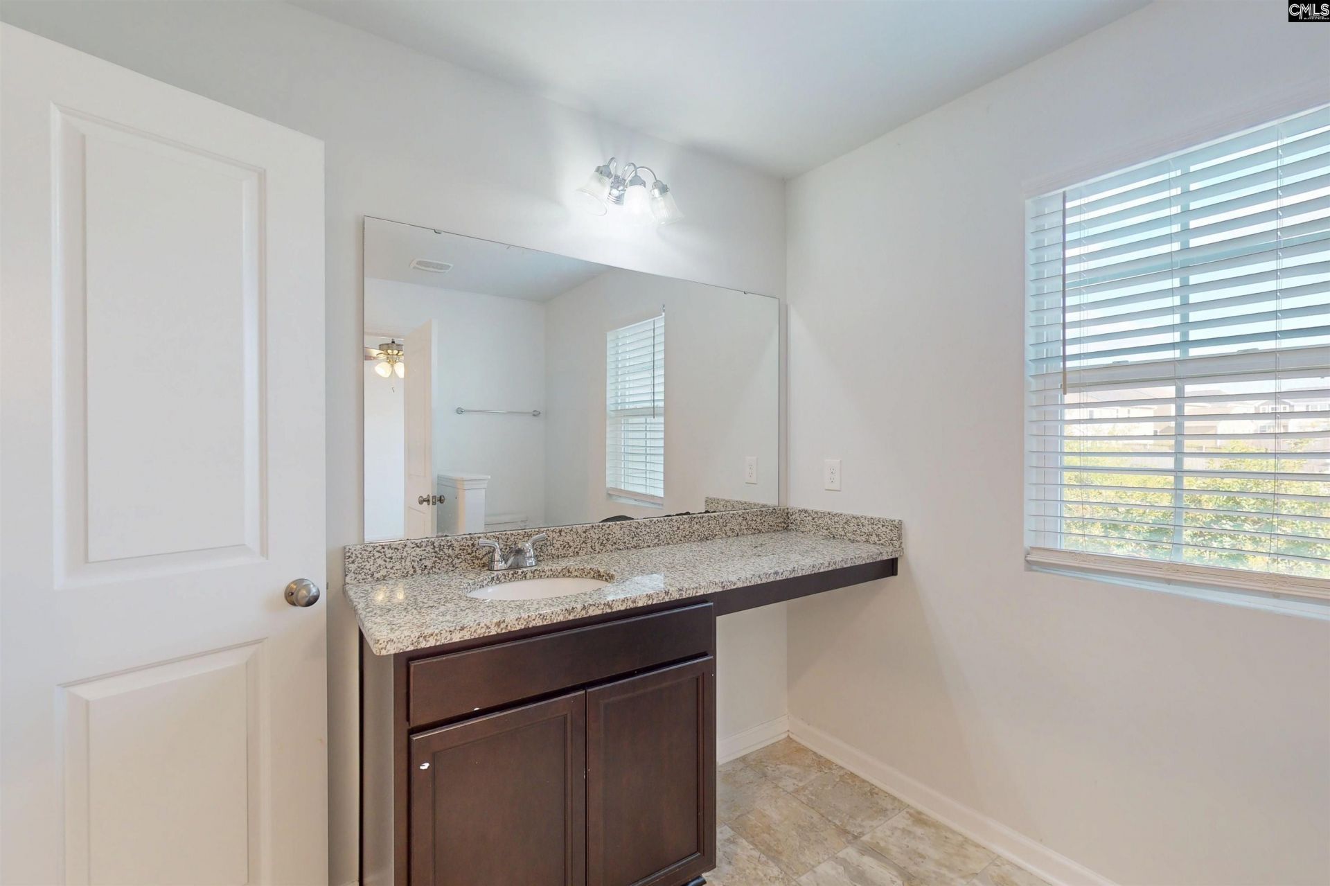 2220 S Trakand Photo 21