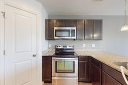 2220 S Trakand photo 4