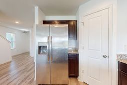 2220 S Trakand photo 4