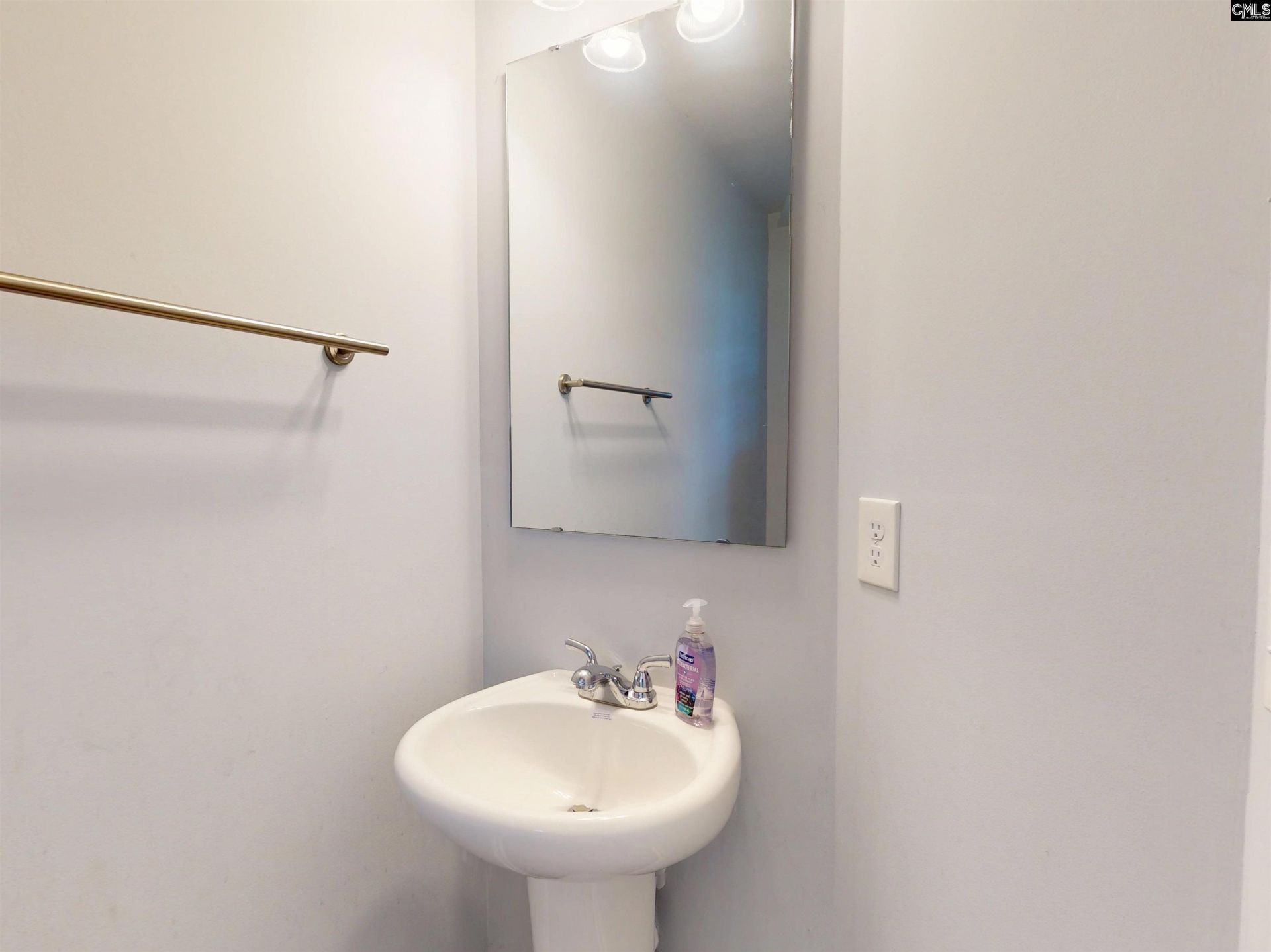 2220 S Trakand Photo 7