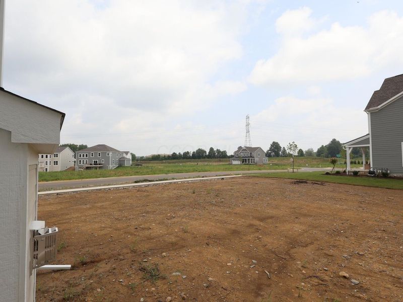 545 Fadley Loop E, Delaware, OH 43015 Photo 11