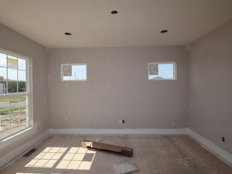 545 Fadley Loop E, Delaware, OH 43015 Photo 2