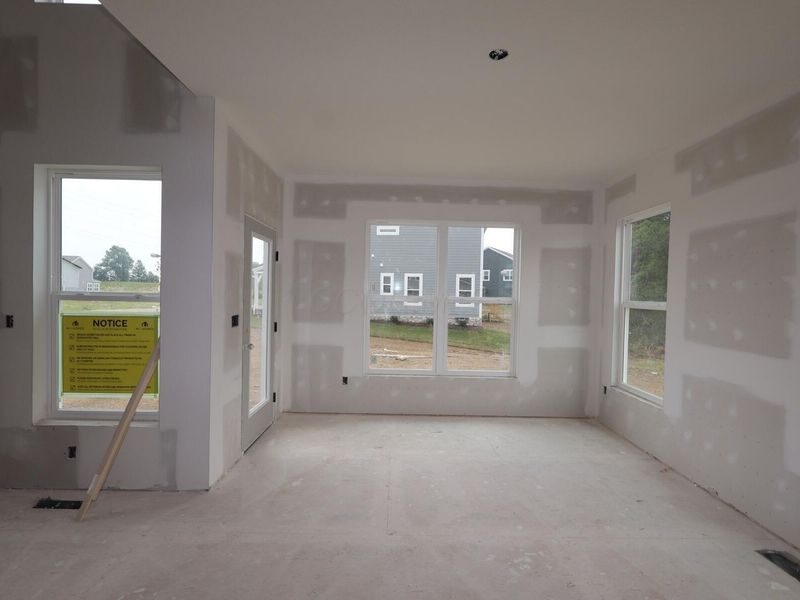 545 Fadley Loop E, Delaware, OH 43015 Photo 3