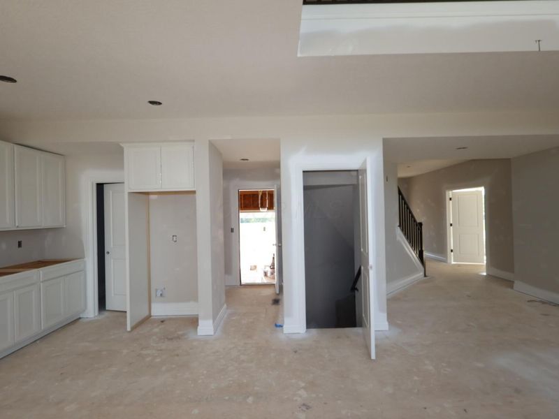 545 Fadley Loop E, Delaware, OH 43015 Photo 6