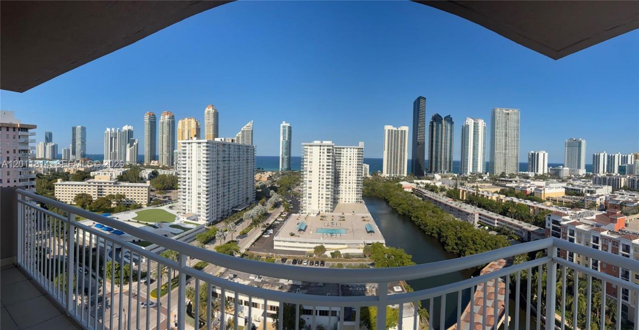 250 174th St, Unit 2004, Sunny Isles Beach, FL 33160 Photo
