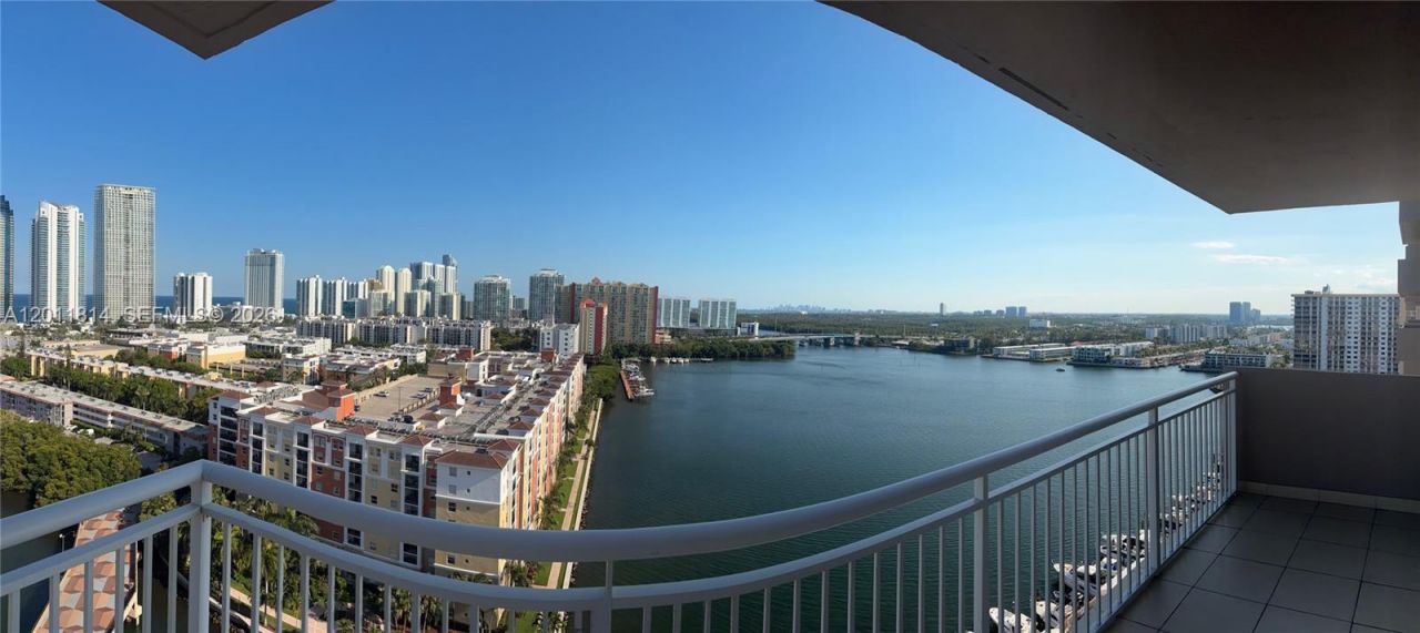 250 174th St, Unit 2004, Sunny Isles Beach, FL 33160 Photo