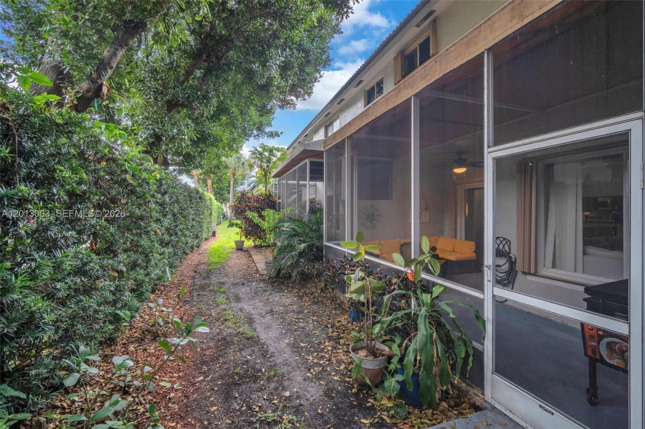 8327 Via Leonessa, Boca Raton, FL 33433 Photo
