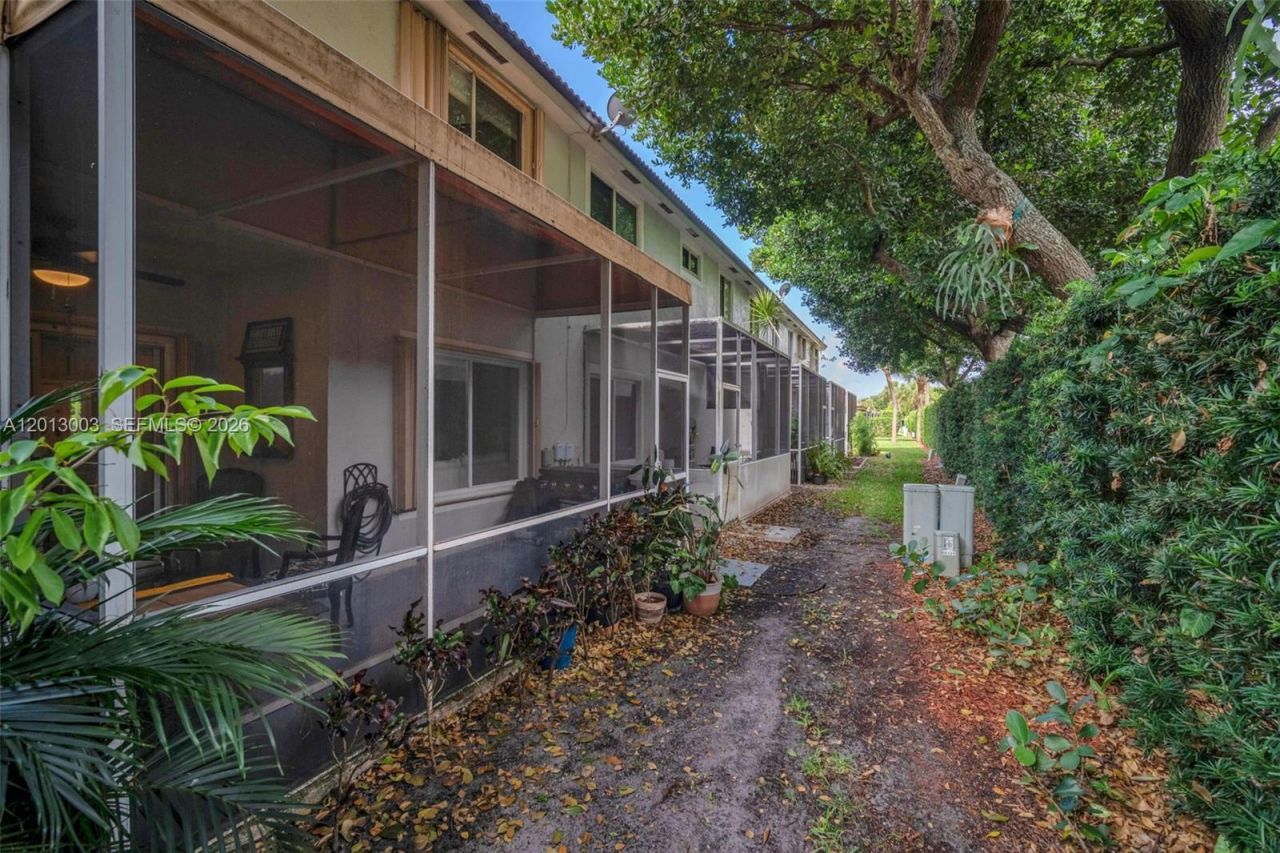 8327 Via Leonessa, Boca Raton, FL 33433 Photo