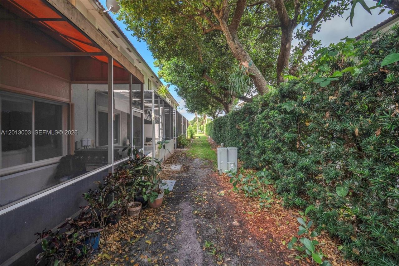 8327 Via Leonessa, Boca Raton, FL 33433 Photo