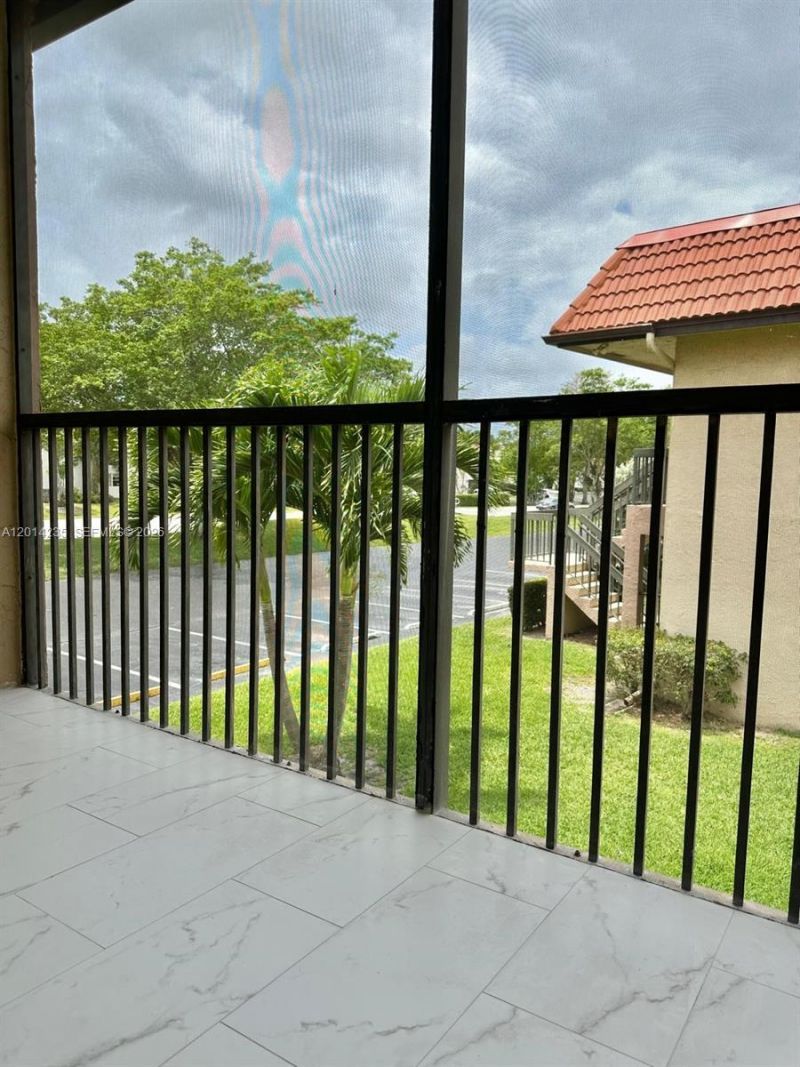 21911 Lake Forest Cir , Unit 202, Boca Raton, FL 33433 Photo