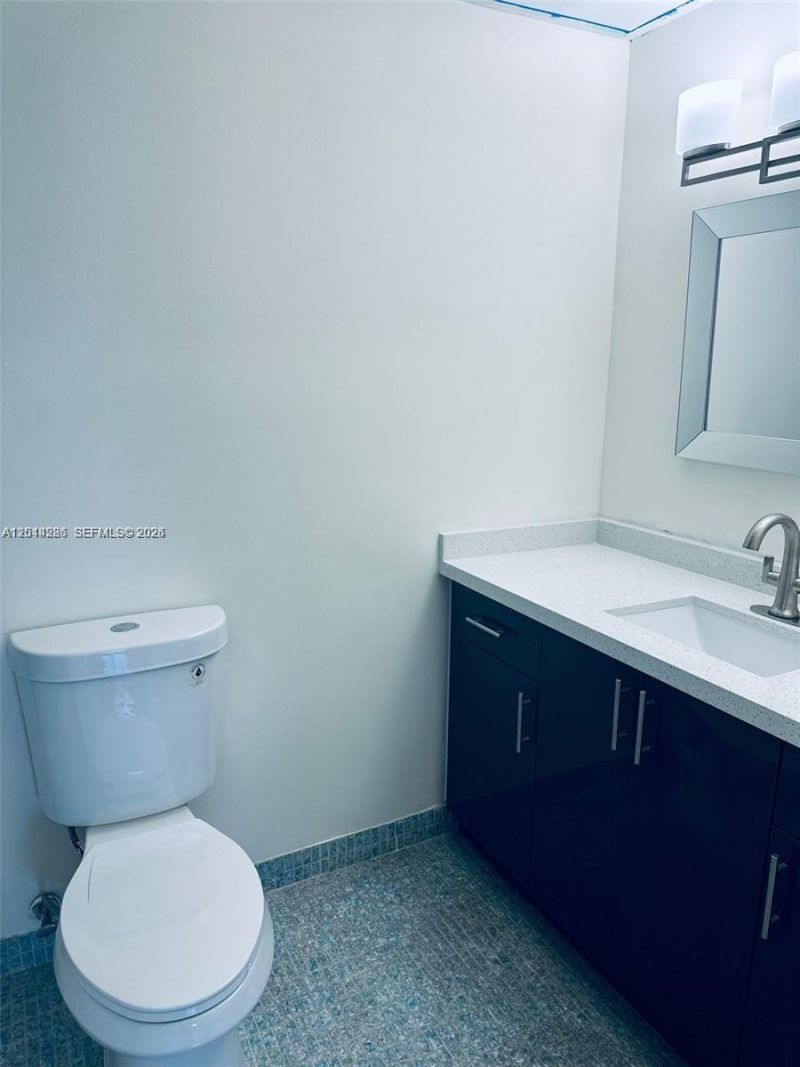 4200 Hillcrest Dr , Unit 503, Hollywood, FL 33021 Photo