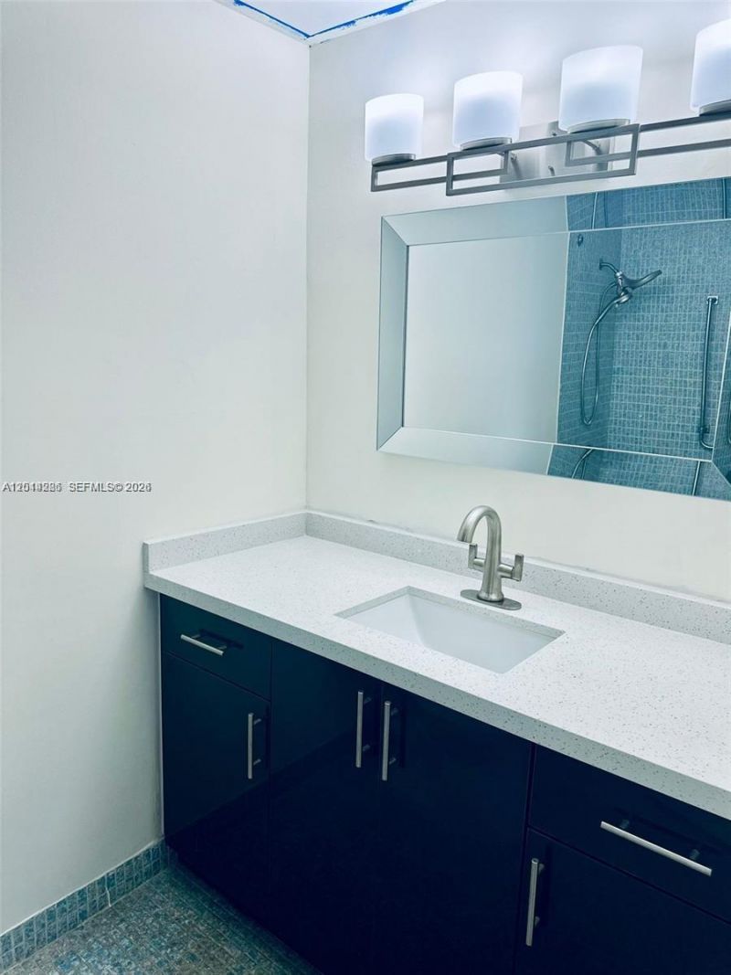 4200 Hillcrest Dr , Unit 503, Hollywood, FL 33021 Photo
