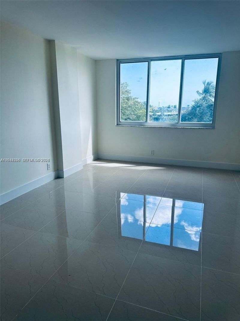 4200 Hillcrest Dr , Unit 503, Hollywood, FL 33021 Photo