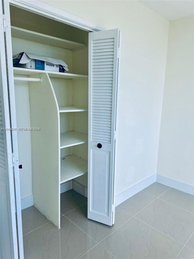 4200 Hillcrest Dr , Unit 503, Hollywood, FL 33021 Photo