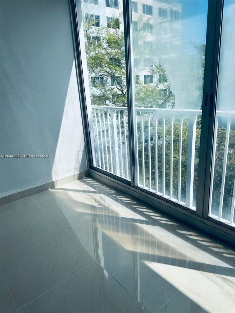 4200 Hillcrest Dr , Unit 503, Hollywood, FL 33021 Photo