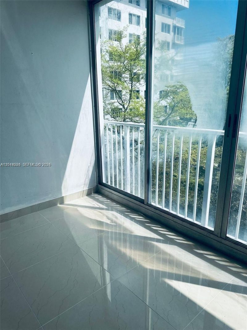 4200 Hillcrest Dr , Unit 503, Hollywood, FL 33021 Photo