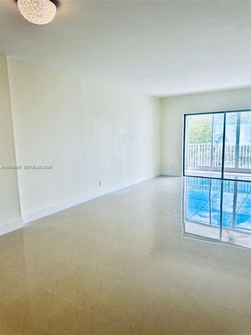 4200 Hillcrest Dr , Unit 503, Hollywood, FL 33021 Photo
