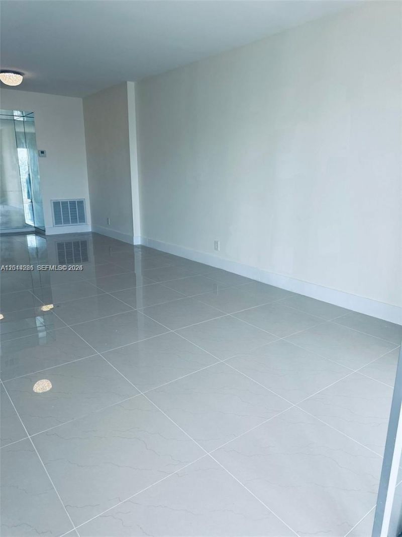 4200 Hillcrest Dr , Unit 503, Hollywood, FL 33021 Photo