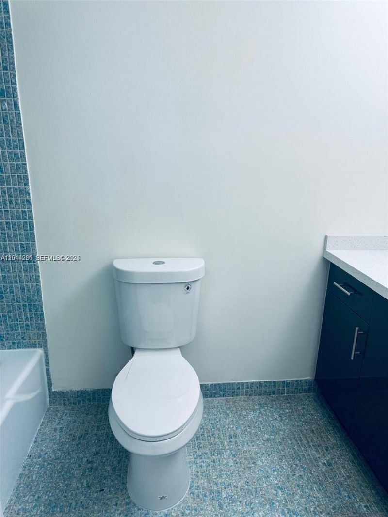 4200 Hillcrest Dr , Unit 503, Hollywood, FL 33021 Photo