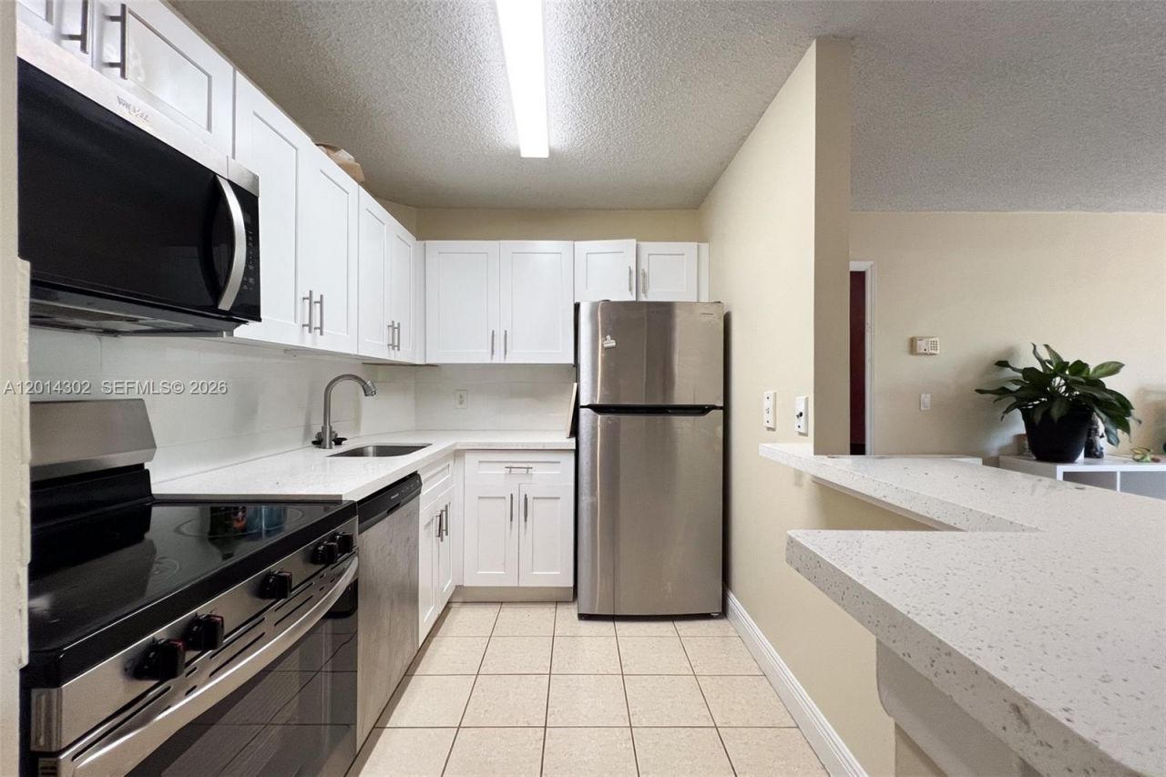 10717 Cleary Blvd , Unit 203, Plantation, FL 33324 Photo