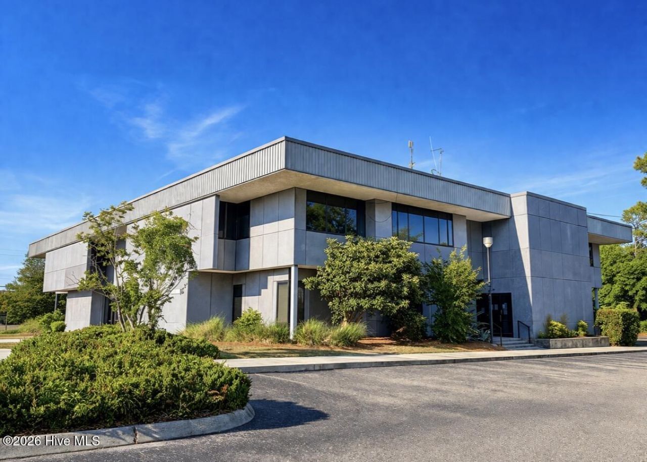 330 Shipyard Boulevard, Wilmington, NC 28412 Main Photo