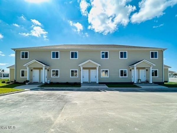 650 Cedar Point Boulevard, Unit F5, Cedar Point, NC 28584