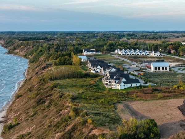 1192 Shieling LANE, Unit Lt6, Port Washington, WI 53074