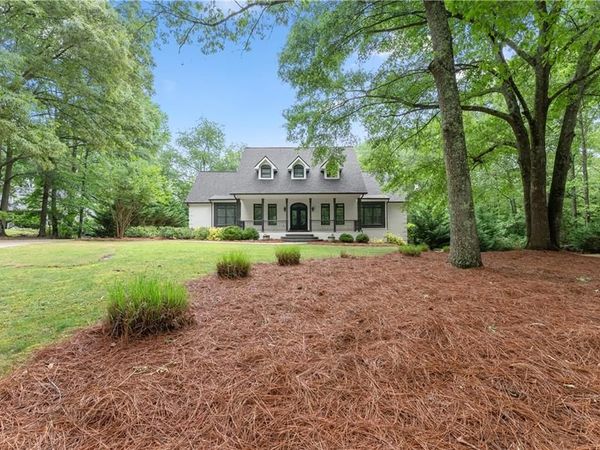 5094 Meadowbrook Circle, Suwanee, GA 30024