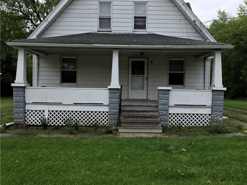 719 Ticknor Avenue, Newton Falls, OH 44444 Photo 3