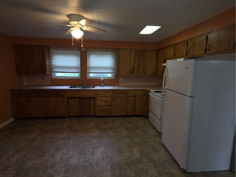 719 Ticknor Avenue, Newton Falls, OH 44444 Photo 6