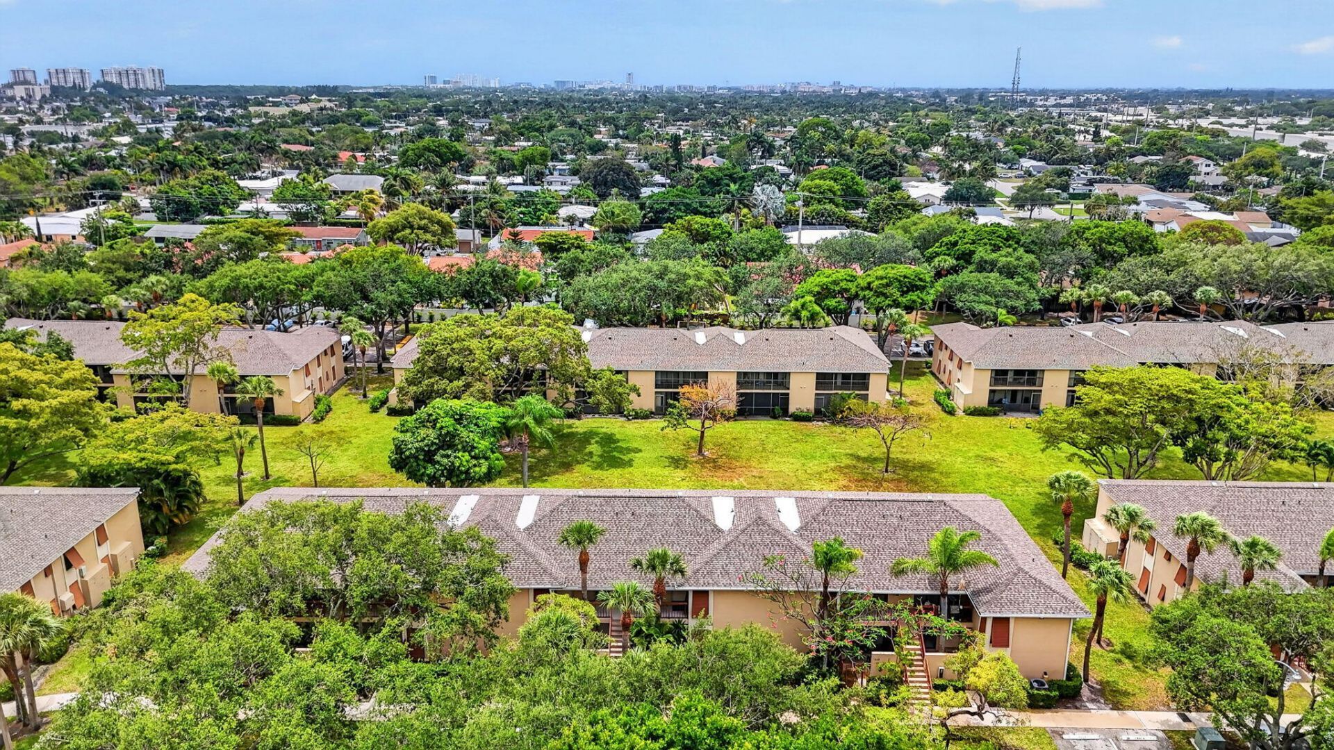 3939 NE 5th Avenue, Unit C102, Boca Raton, FL 33431 Photo