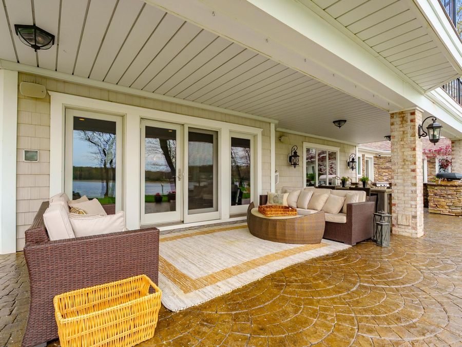 Property Image 100