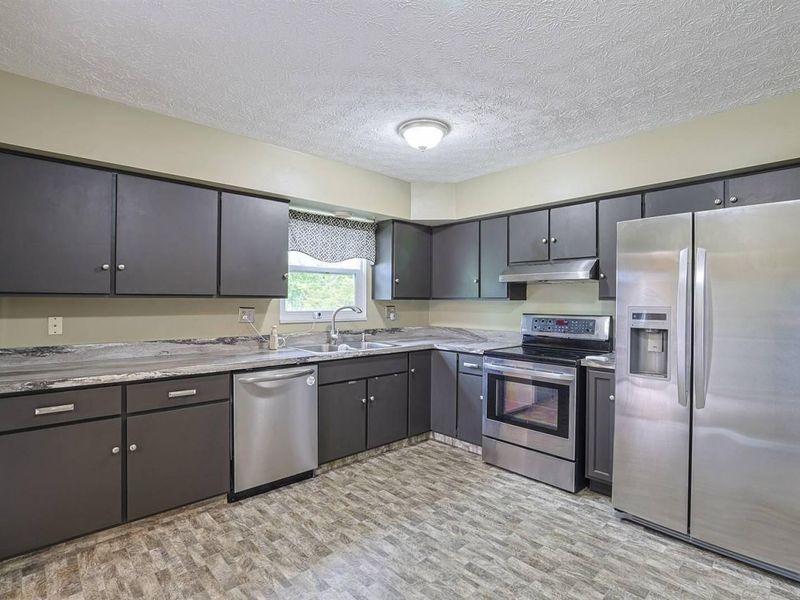 321 Allanhurst Avenue, Vandalia, OH 45377 Photo 12