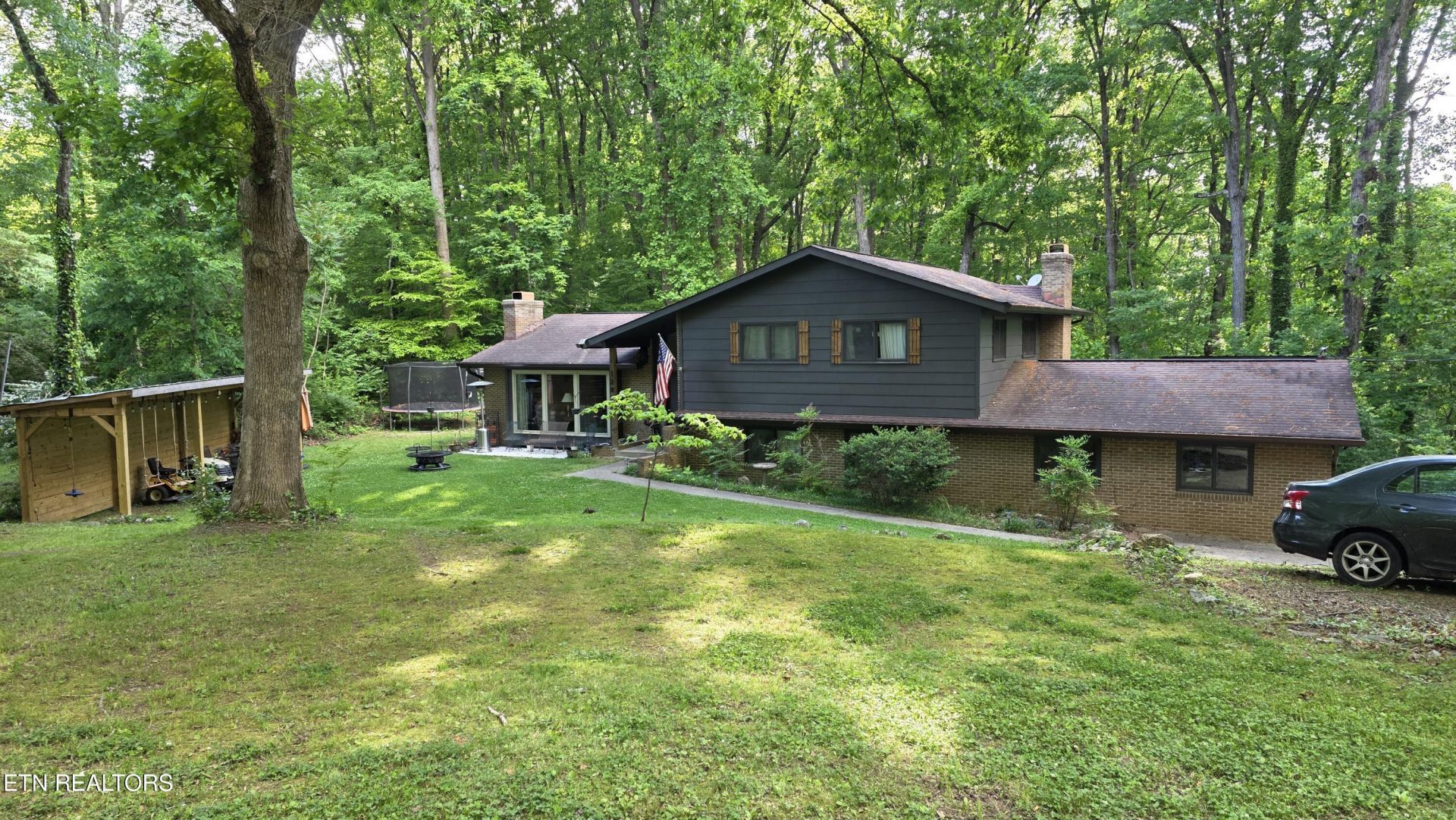 124 Wendover Circle, Oak Ridge, TN 37830 Main Photo