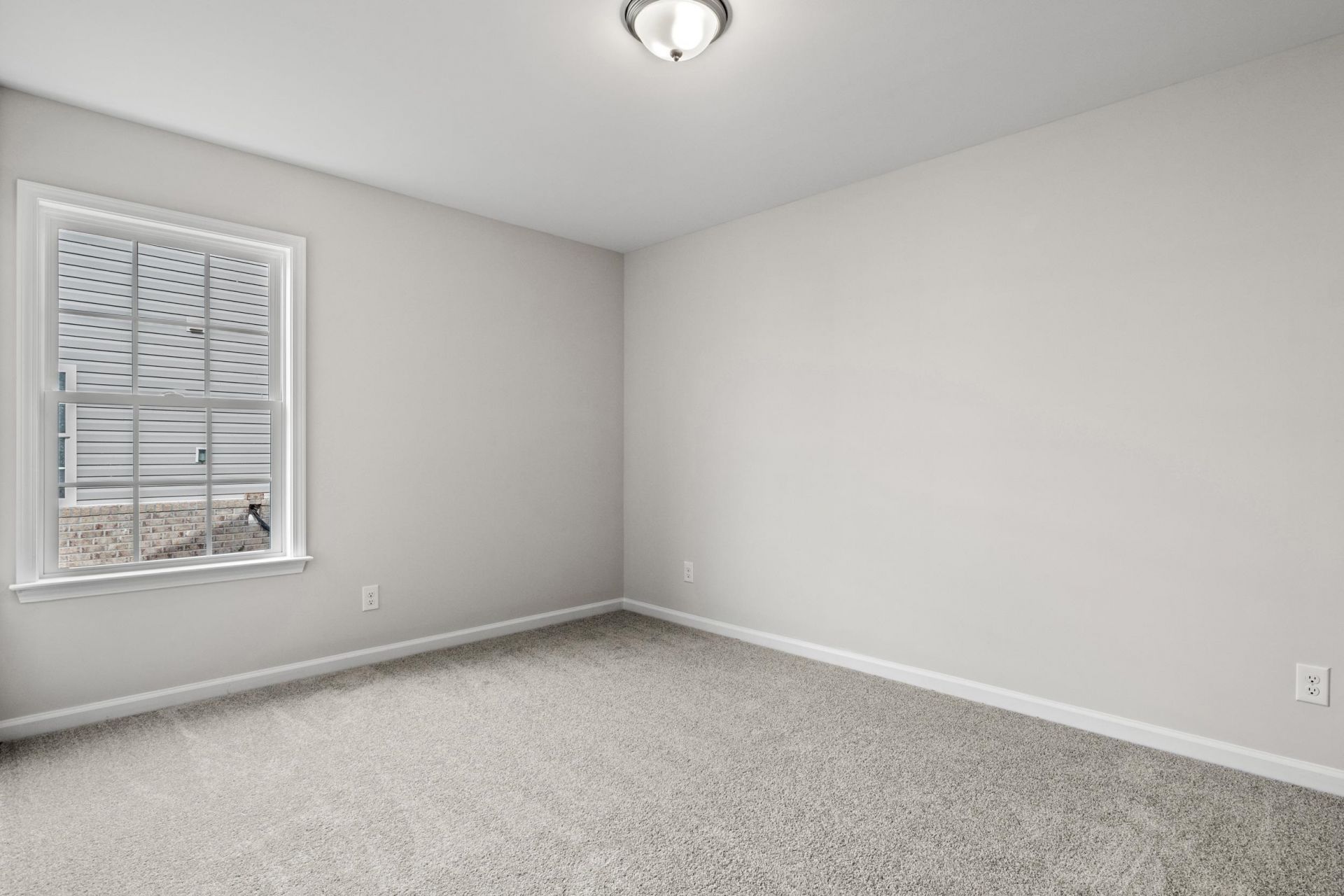 939 Woodside Dr. Photo 12