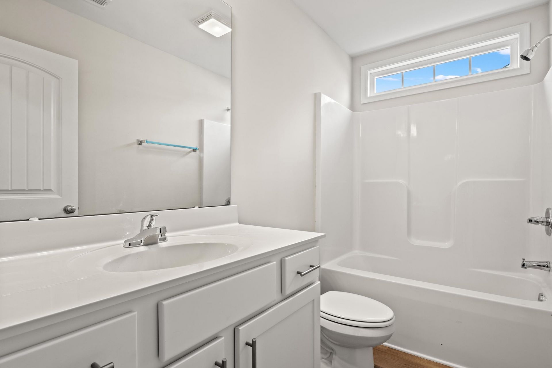 939 Woodside Dr. Photo 13