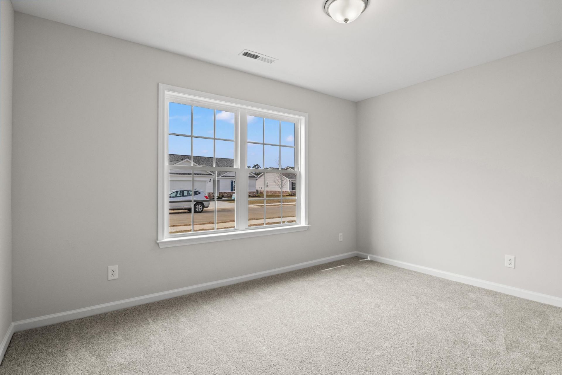 939 Woodside Dr. Photo 14