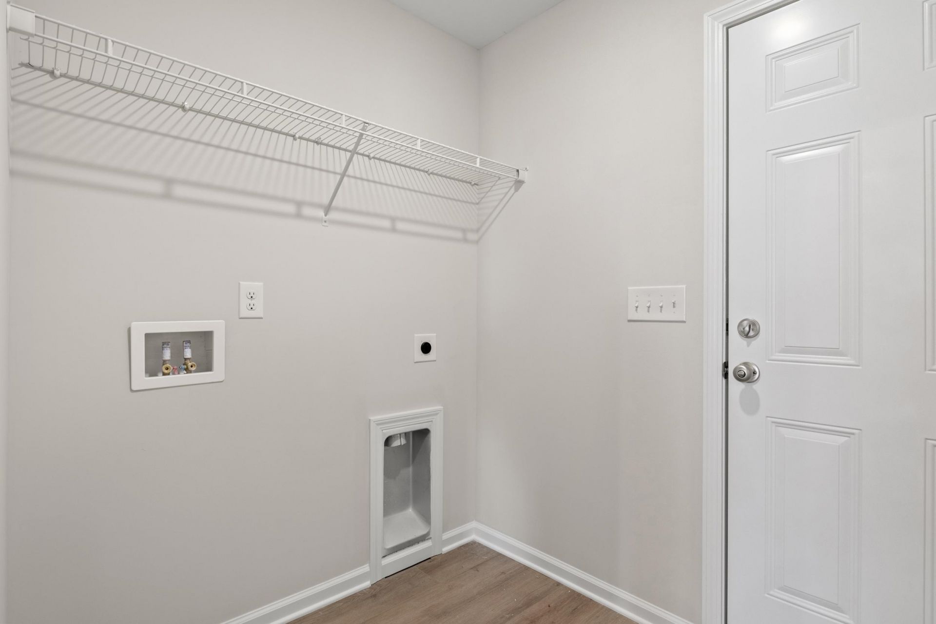 939 Woodside Dr. Photo 16