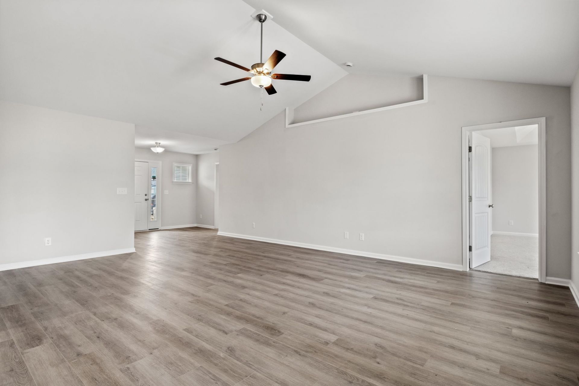 939 Woodside Dr. Photo 2