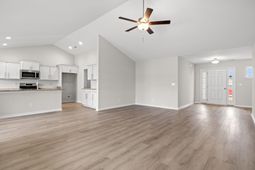 939 Woodside Dr. photo 4